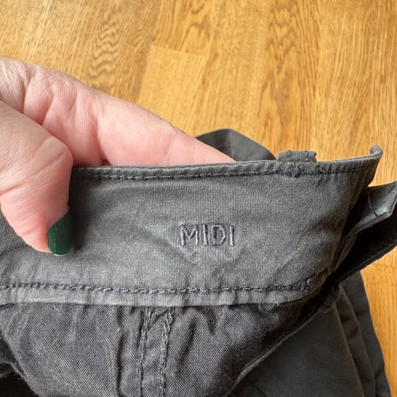 American Eagle Black Midi Shorts Size 10 - Picture 6 of 13